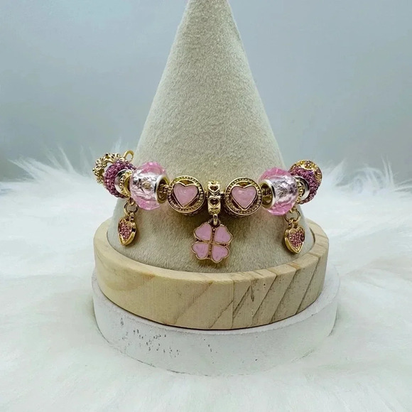 Heart & Clover Charm Bracelet Pink - Picture 2 of 4